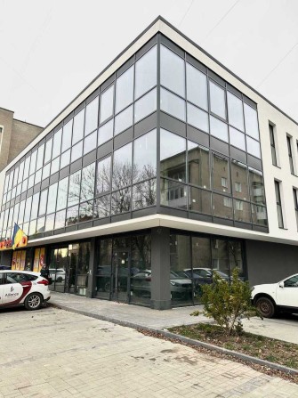 Комерційне приміщення в  сучасному ТОЦ Квадрат від забудовника - фото 1