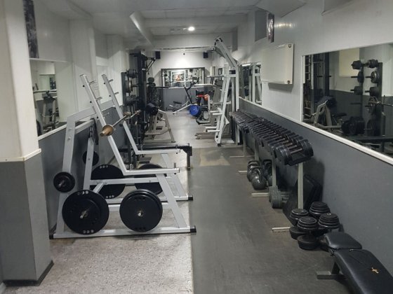 Продам діючий спортзал Херсон