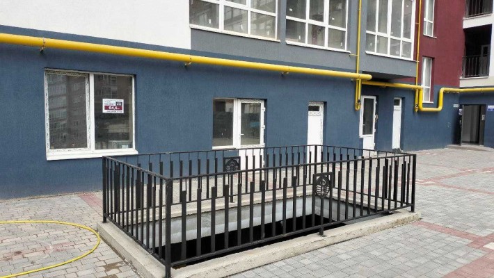 Комерція 1 поверх, дешево, центр, Івано-Франківськ - фото 1