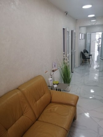 Продам стоматологічний кабінет в центрі  міста. Інвестиція - фото 1