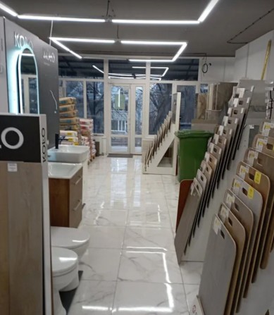 Продаж комерційного приміщення на вул. Київська, площа 253 кв.м - фото 1