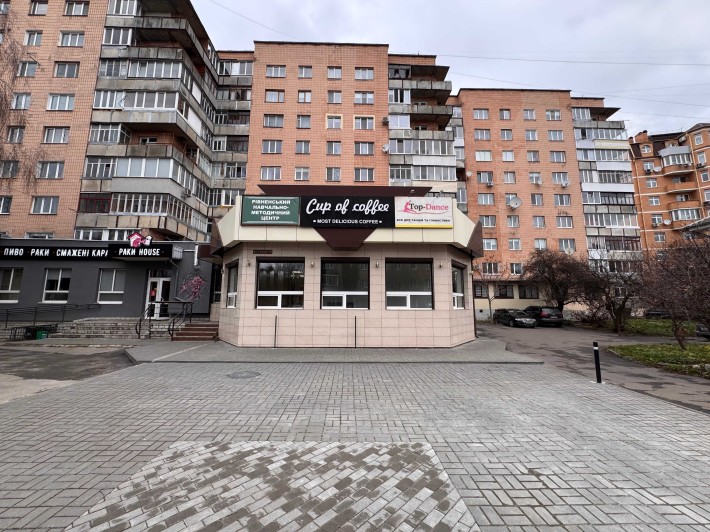 Комерційне приміщення 202 м² у центральній частині міста - фото 1
