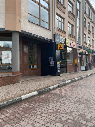 Продається комерційне приміщення 490 м у центрі міста - фото 1