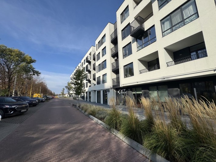 Продаж Комерційне приміщення з постійним трафіком - фото 1