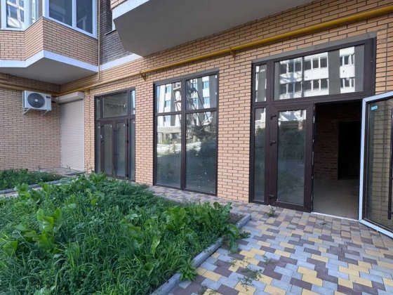 Продаж Приміщення по вул. Винниченка (ЖК "Кришталеве Озеро") Чернівці