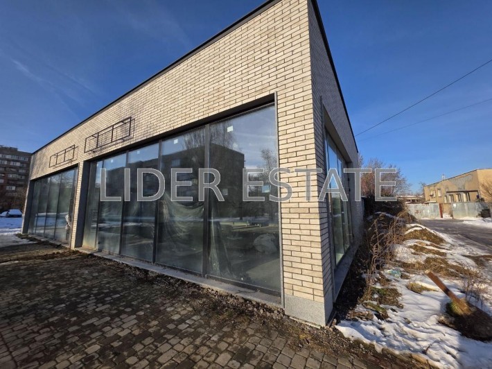 Продаж фасадної  комерційної нерухомості Ужгород - фото 1