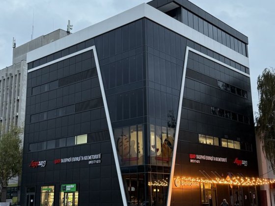 Продаж торгово-офісних приміщень в центрі міста! Гоголя/Небесна Сотня Черкассы