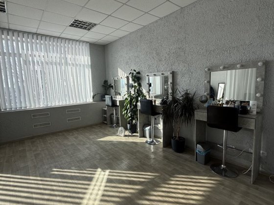 Продам готовый бизнес студия красоты Черкаси