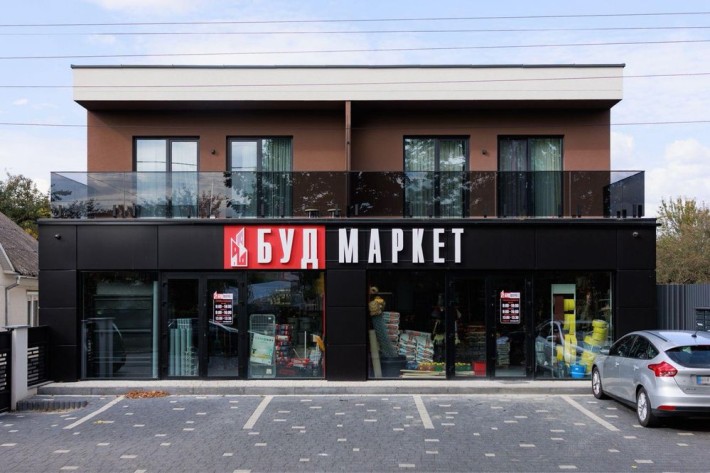 Продаж комерційного приміщення з орендарями - фото 1