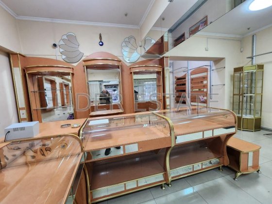Оренда фасадного комерційного приміщення 54м². Центр, Ужгород Ужгород