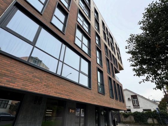 Продаж фасаного комерційного примміщення ВОДОГРАЙ Буковинська Чернівці