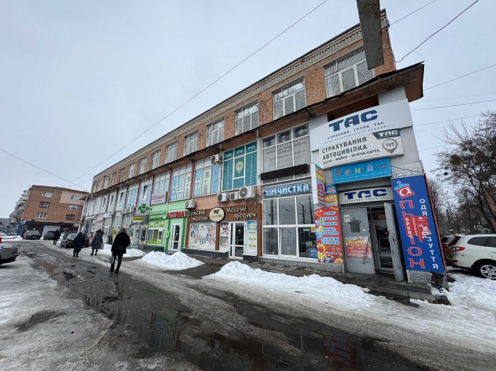 Приміщення вільного призначення по вул. Чорновола р-н "Зелений" - фото 1