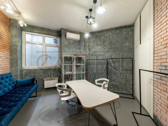 Продажа фасадного помещения, ул. Старонаводницкая, Печерский р-н Киев