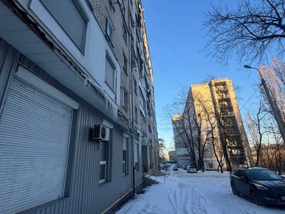 Комерційне приміщення окремий вхід  Теліги,  метро "Дорогожичі" Київ