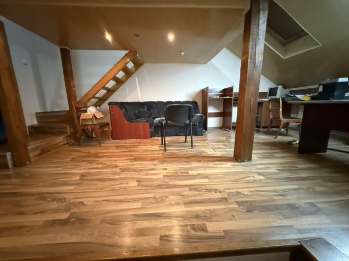 Комерційне приміщення в центрі Ужгорода - фото 1