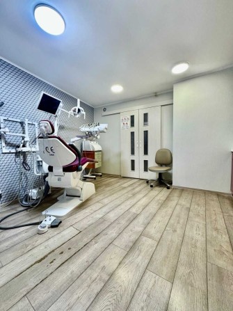 Комерційне приміщення, ФАСАД, р-н Круг, пр-т Перемоги (A11) - фото 1