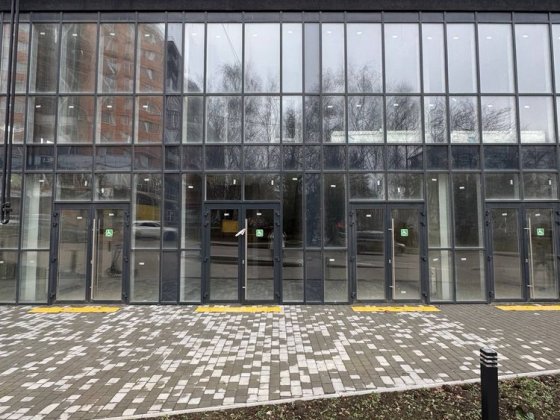 Фасадна комерція в зданому ЖК Рівненська фасадний вхід Черновцы