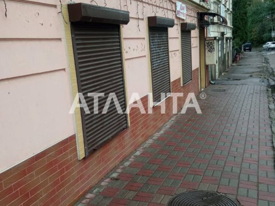 Комерційне приміщення вул. Л. Кобилиці Черновцы