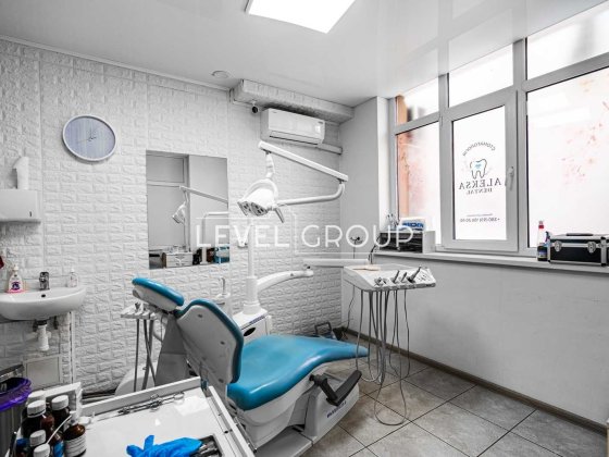 Продам діючу стоматологічну клініку Позняки вул. Пчілки. Стоматология Киев