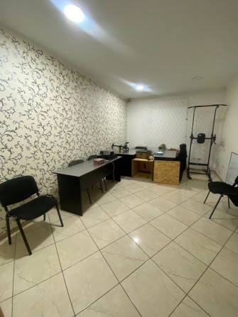 Продам комерційне приміщення в центрі - фото 1