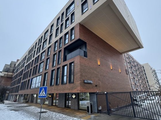 Продаж комерційного  приміщення фасад  Буковинська Компас Чернівці