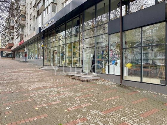 Продаж фасадного магазину. Лесі Українки. Печерськ. Киев