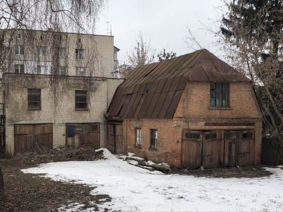 Комерція в центрі міста під перебудову. Винница