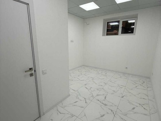 Продаж приміщення з ремонтом  р-н лікарні Мечнікова. Світло є завжди. Дніпро