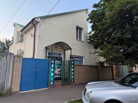 Продається офісне приміщення вул. Грушевського Черкассы