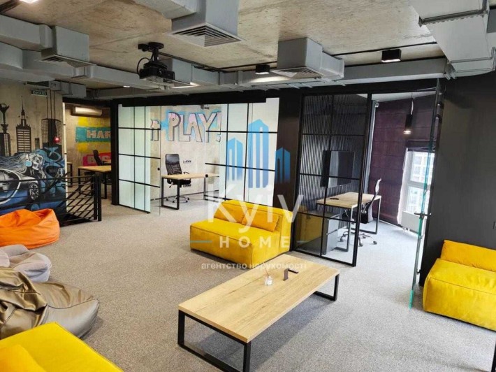 Продаж Офісу/ Комерція/ 242 м2/ Поруч Метро Деміївська/ Голосієво Київ - фото 1