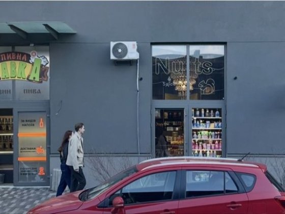 Фасад на Novus, 83 м2, три орендарі, Варшавський Київ