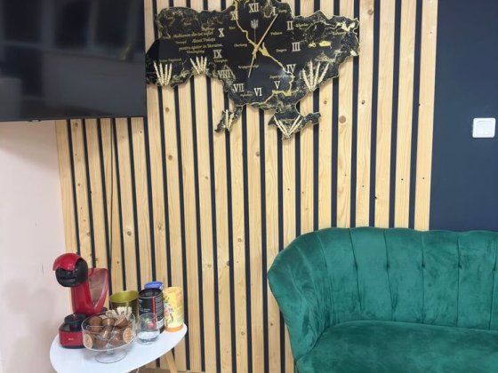 Продам действующий прибыльный  салон красоты в Бухаресте/Европе Киев