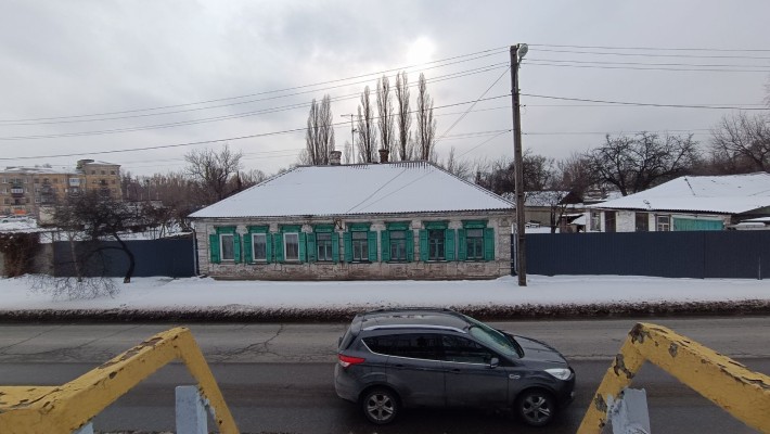 Домовладение под склад, автомойку, сервис, участок 10 соток, заезд - фото 1