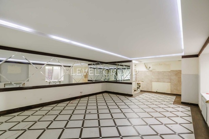 КОМЕРЦІЯ! ФАСАД, 360 м.кв! Солом'янський район! ПРОДАЖ! - фото 1