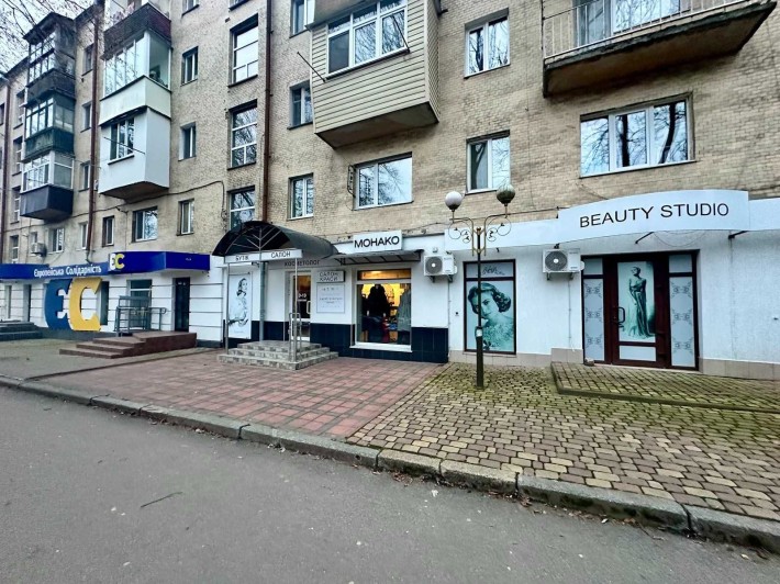 Продаж комерційного приміщення на пл. Калічанська! - фото 1