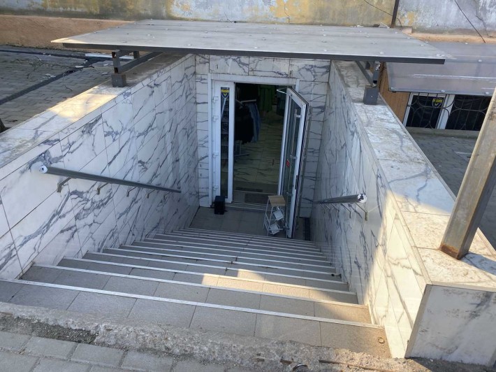 Продам комерційне приміщення зверху пр. І. Мазепи - фото 1