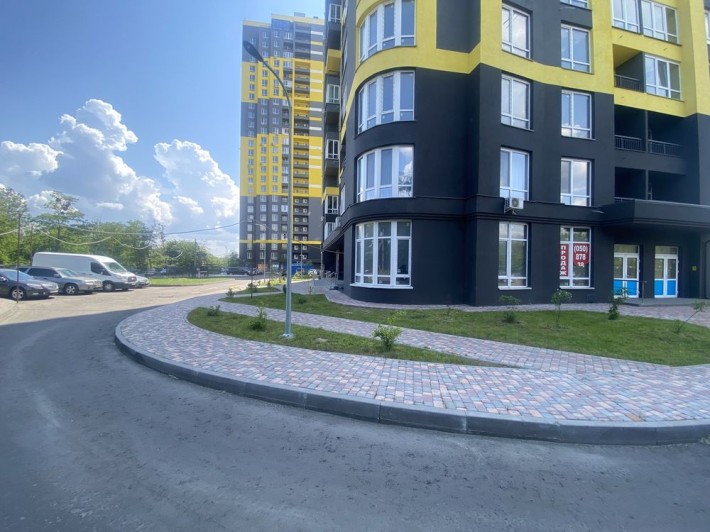 ФАСАД Продам помещение в ЖК Медовий Кадетский Гай 8, Радченко - фото 1