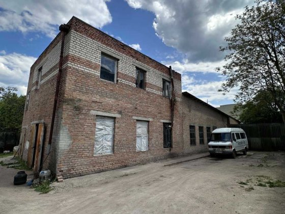 Продаж комерційного приміщення 305 кВ, по червоній лінії!