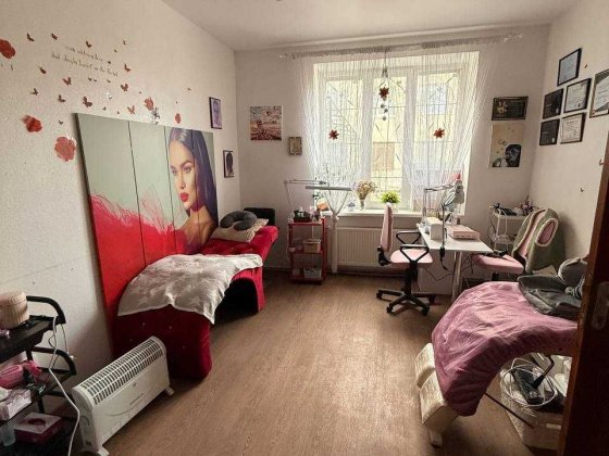 Продаж салону краси, Центральний ринок