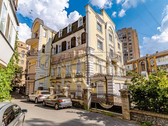 Продажа 4-этажного здания по ул. Саксаганского, Голосеевский р-н Київ