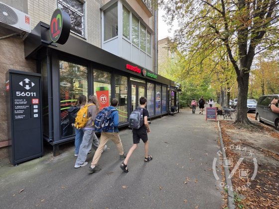 Готовий орендний бізнес: кав'ярня та маркет на Печерську Київ