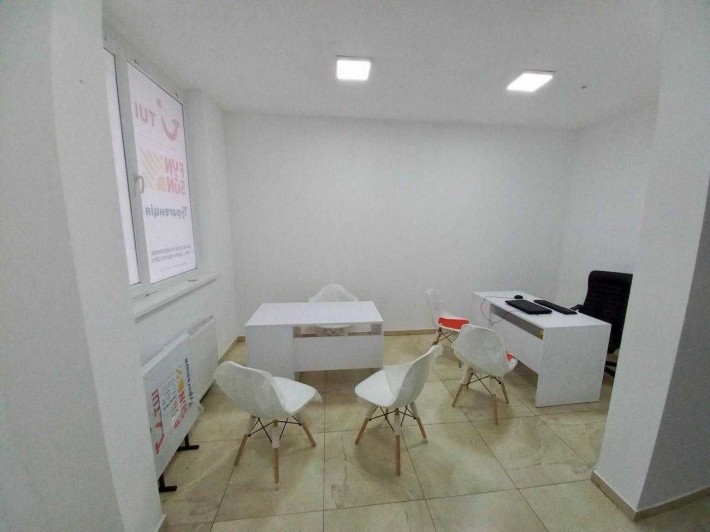 Офіс на купівлю в ближньому центрі Львова - фото 1