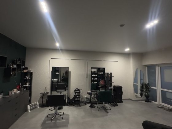 Продаю готовий салон/студію Киев