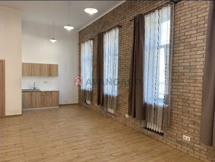 Прибутковий офіс у сталінці, червона лінія, центр Дніпра - фото 1