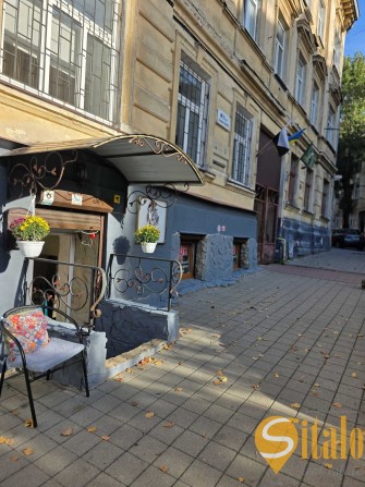 Продаж комерційного приміщення, фасад, вулиця Шептицьких - фото 1