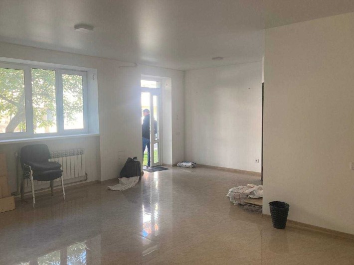 продаж комерційної нерухомості - фото 1