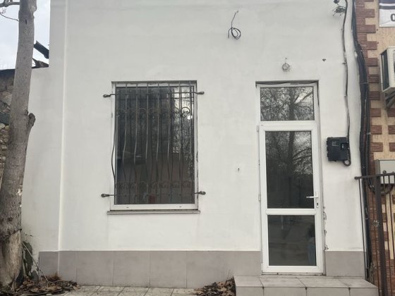 Продам комерційне приміщення/Центральний район/під салон/перукарню інш