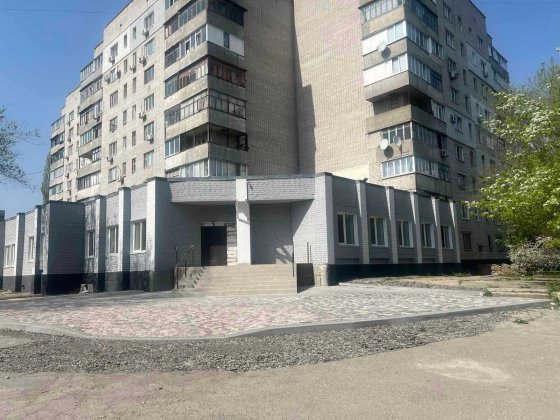 Продам комерційне приміщення на 12 кварталі Дніпро