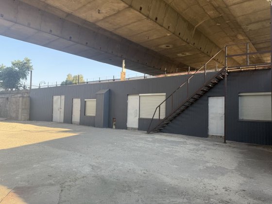 Продам  помещения  318 квм под  производство, склад, СТО, базу Дніпро