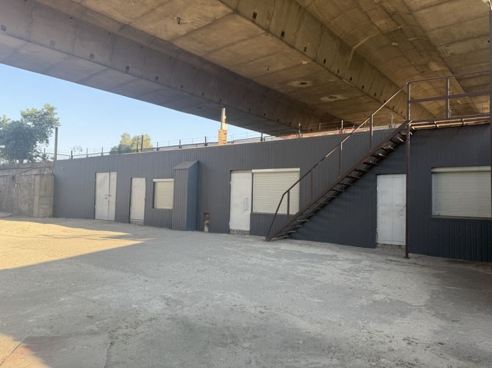 Продам  помещения  318 квм под  производство, склад, СТО, базу - фото 1